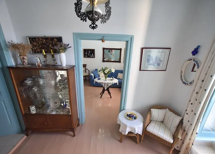 בית נופש Traditional House By The Sea