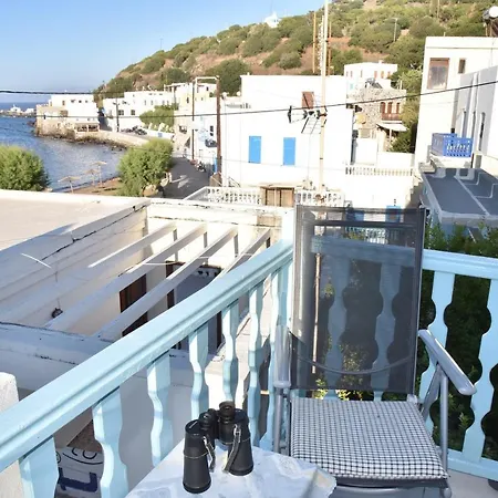 Traditional House By The Sea Casa de Férias Mandrákion