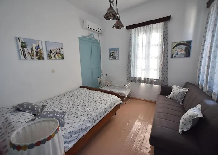 Traditional House By The Sea *